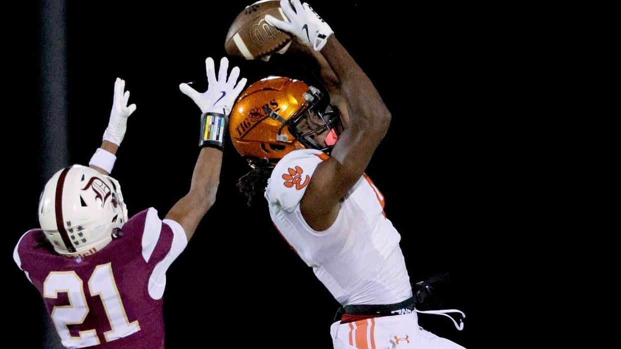 Edwardsville gets playoff reprieve; Vianney top seed in Class 4 district: Football notebook